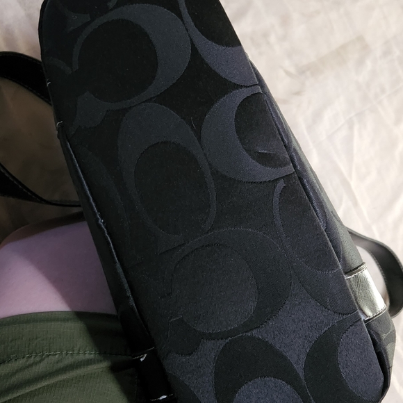 Coach black purse with matching wallet $59. Gently used. Looks brand new - Picture 8 of 8